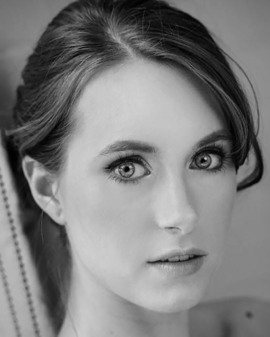 Amanda Stamm Headshot