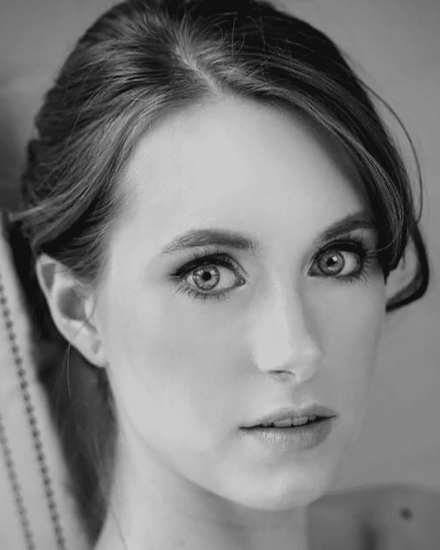 AmandaStamm_BW-880x1100