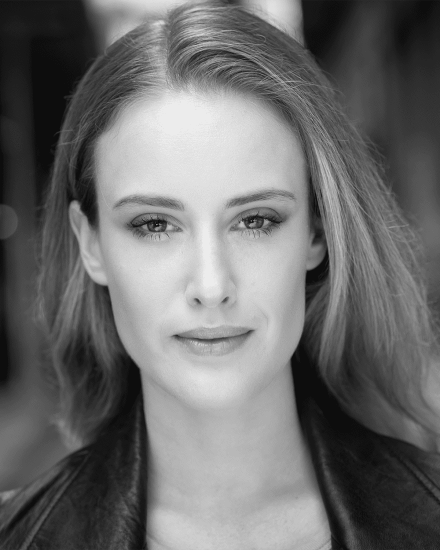 Ana-Valdes_BW_1000x1250-880x1100