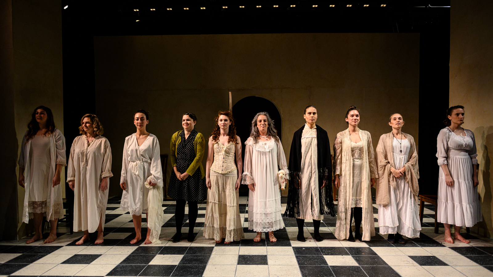 BernardaAlba_BlueBirdTheaterCoHero-1600x900