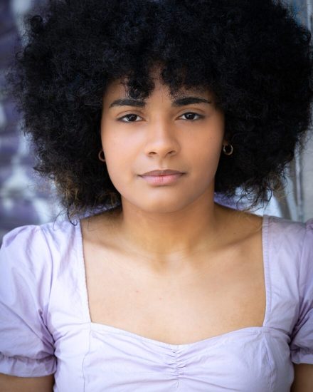 C8A9599-web-1600-Senia-Langston-880x1100