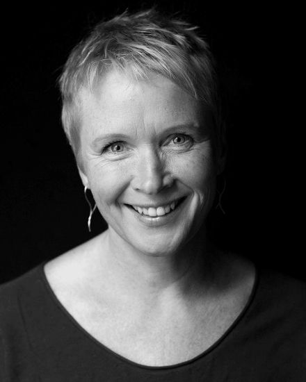 Christine_Samson-1-880x1100