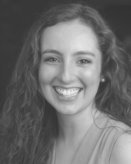 Elizabeth-Davis_Web-880x1100