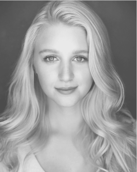 Julia-Schlaepfer-880×1100 Julia-Schlaepfer-880x1100