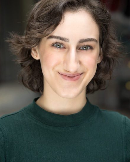 S23_NYU_L-ALEXIANAVARRO_Headshot-Alexia-Navarro-880x1100