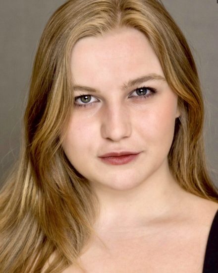 S24_HEADSHOT_Tierney_Aubrey-880x1100