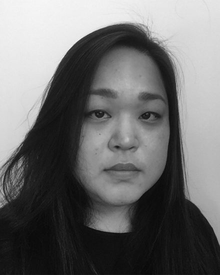 Seenae_BW_Web-880x1100