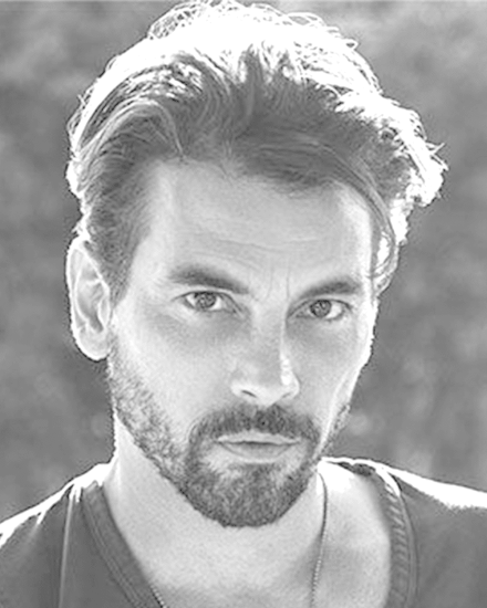 Skeet-Ulrich-880×1100 Skeet-Ulrich-880x1100