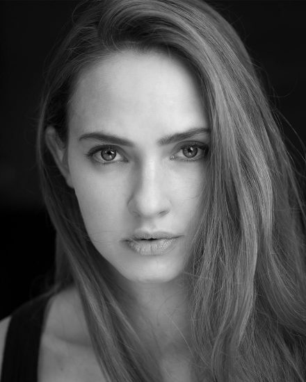 Wingo_Alexandra-Web-880x1100